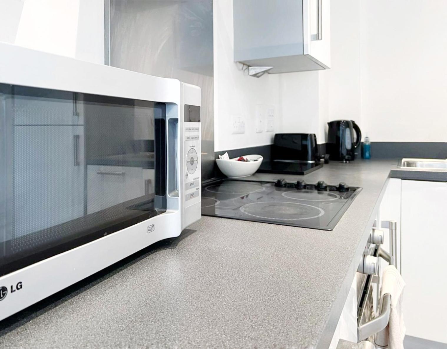 Seaview Boutique One-Bedroom Apt 스완지 외부 사진