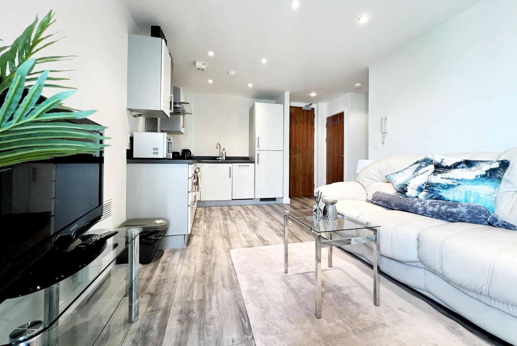 Seaview Boutique One-Bedroom Apt 스완지 외부 사진